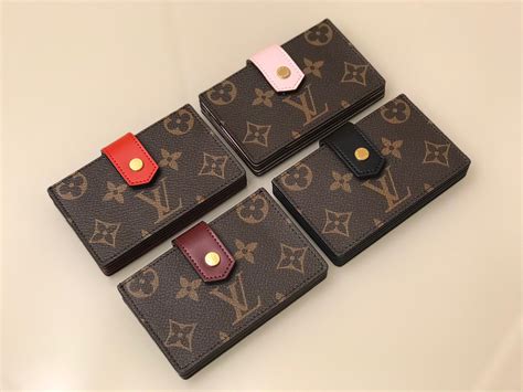 louis vuitton business card holder vernis|louis vuitton gusseted card holder.